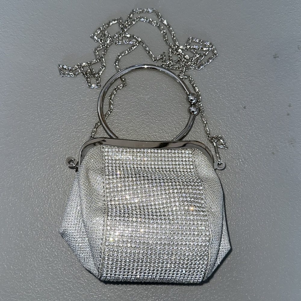 Shimmery rhinestone beads kiss lock closure removable chain shoulder strap purse